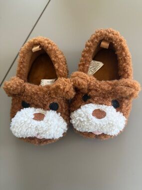 Cozy Teddy Bear Baby Slippers in Brown and White
